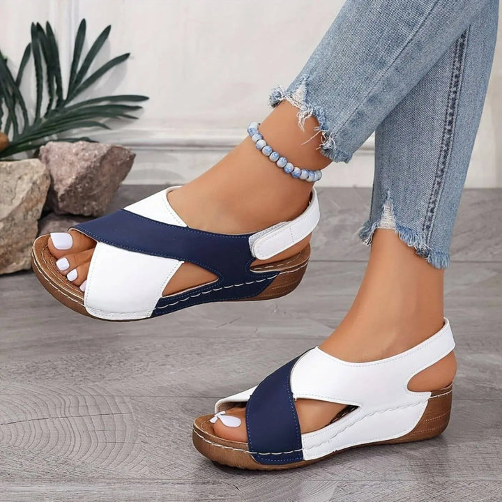 Nicole – Orthopedic sandals with an open toe