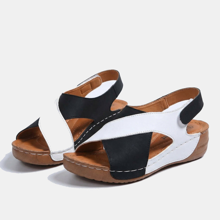 Nicole – Orthopedic sandals with an open toe