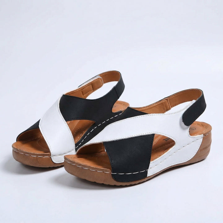 Nicole – Orthopedic sandals with an open toe